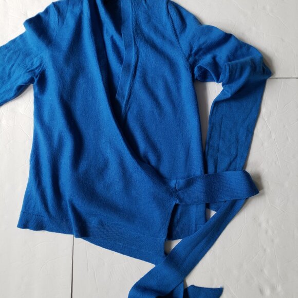 Ann Taylor Merino Wool Tie Front V-Neck Long Sleeve Blue Wrap Sweater - Picture 10 of 10